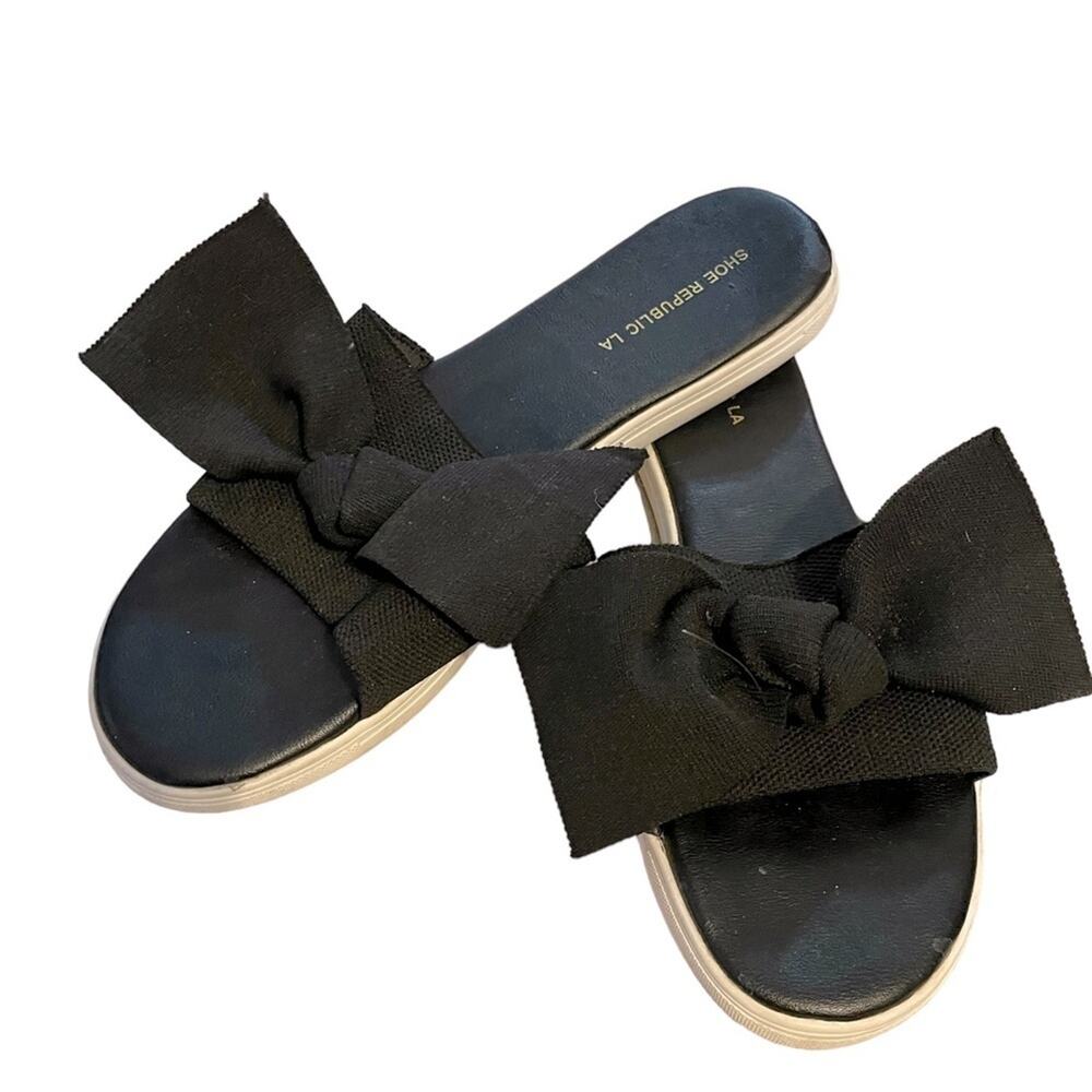 Shoe Republic LA SLIDES Womens 10 Black Strappy White Sole Bow Tie Chic Stylish